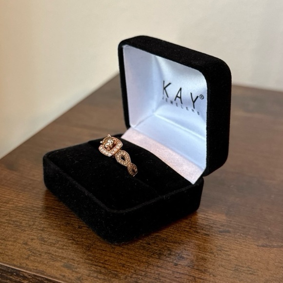 Rare Levian 14 kt. Rose Gold Round Chocolate Diamond Ring - Picture 5 of 12